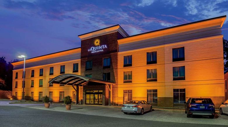 <b>La Quinta Inn & Suites by Wyndham Bel Air Exterior</b>. Images powered by <a href="https://iceportal.shijigroup.com/" title="IcePortal" target="_blank">IcePortal</a>.