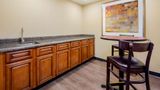 La Quinta Inn & Suites by Wyndham Bel Air Suite