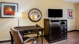 La Quinta Inn & Suites by Wyndham Bel Air Room