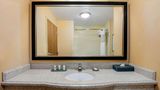 La Quinta Inn & Suites by Wyndham Bel Air Room