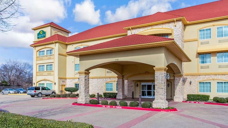 La Quinta Inn  and  Suites Ennis Exterior. Images powered by <a href="https://iceportal.shijigroup.com" target="_blank" rel="noopener">Ice Portal</a>.
