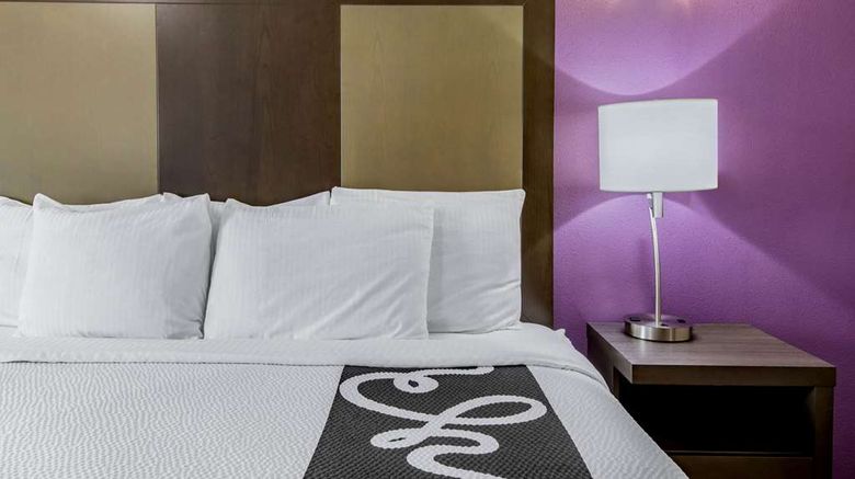 <b>La Quinta Inn West Long Branch Room</b>. Images powered by <a href="https://iceportal.shijigroup.com/" title="IcePortal" target="_blank">IcePortal</a>.