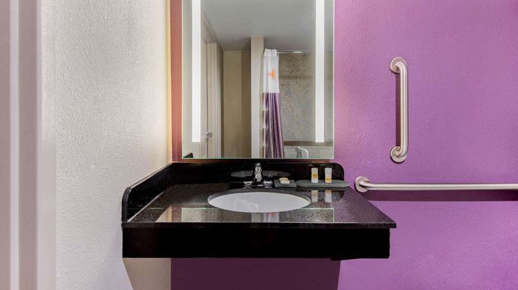 La Quinta Inn West Long Branch Room