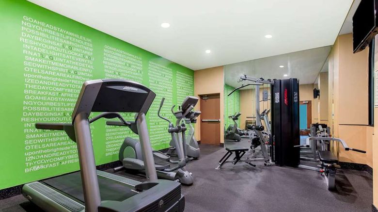 <b>La Quinta Inn West Long Branch Health</b>. Images powered by <a href="https://iceportal.shijigroup.com/" title="IcePortal" target="_blank">IcePortal</a>.