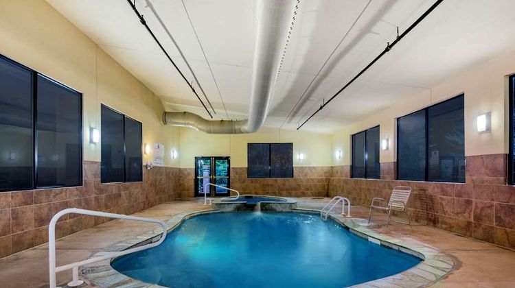 La Quinta Inn West Long Branch Pool
