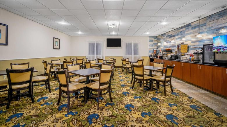 <b>La Quinta Inn & Suites Stonington Restaurant</b>. Images powered by <a href="https://iceportal.shijigroup.com/" title="IcePortal" target="_blank">IcePortal</a>.