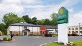 La Quinta Inn Buffalo Airport Exterior