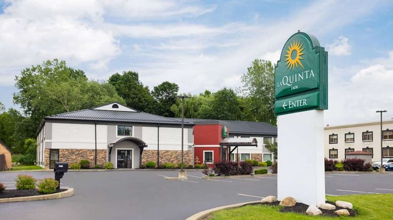 <b>La Quinta Inn Buffalo Airport Exterior</b>. Images powered by <a href="https://iceportal.shijigroup.com/" title="IcePortal" target="_blank">IcePortal</a>.