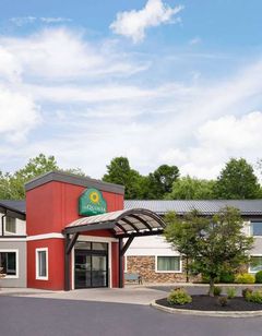 La Quinta Inn Buffalo Airport