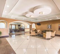 La Quinta Inn & Suites Bridgeport Lobby