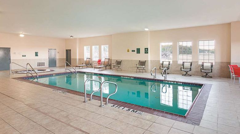 <b>La Quinta Inn & Suites Glen Rose Pool</b>. Images powered by <a href="https://iceportal.shijigroup.com/" title="IcePortal" target="_blank">IcePortal</a>.