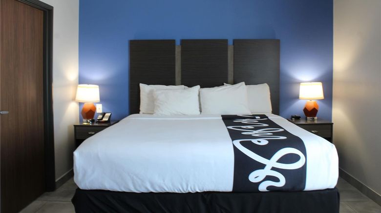 <b>La Quinta Inn & Suites Schertz Suite</b>. Images powered by <a href="https://iceportal.shijigroup.com/" title="IcePortal" target="_blank">IcePortal</a>.