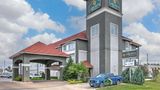 La Quinta Inn & Suites Tulsa Airport Exterior