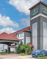 La Quinta Inn & Suites Tulsa Airport