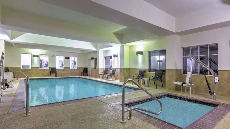 La Quinta Inn & Suites Ft Worth Pool