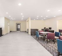 La Quinta Inn & Suites Rome Lobby