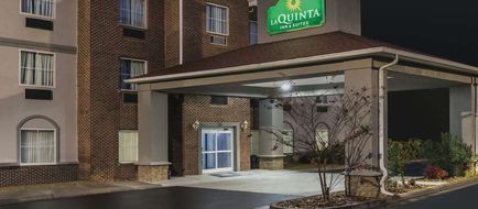 La Quinta Inn & Suites Rome Exterior