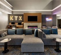 La Quinta Inn & Suites Brookshire Lobby