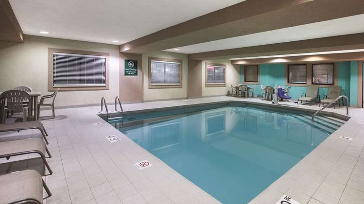 La Quinta Inn & Suites Erie Pool