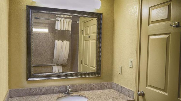 La Quinta Inn & Suites Alice Room