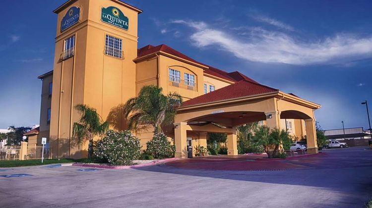 La Quinta Inn & Suites Alice Exterior