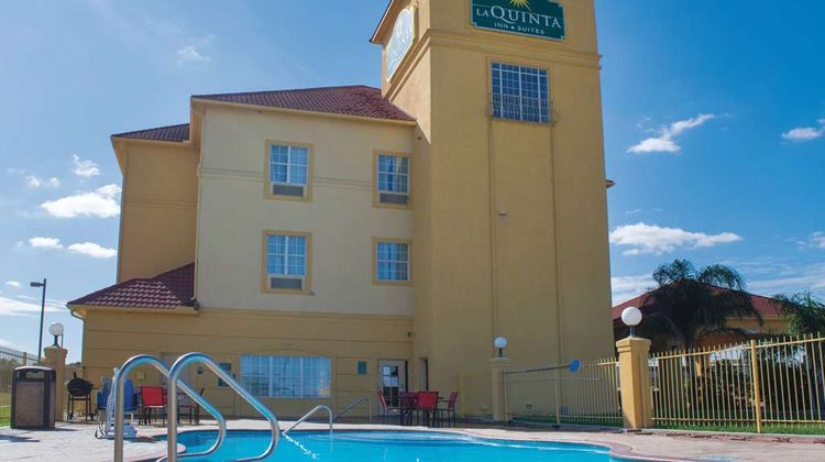 La Quinta Inn & Suites Alice Exterior