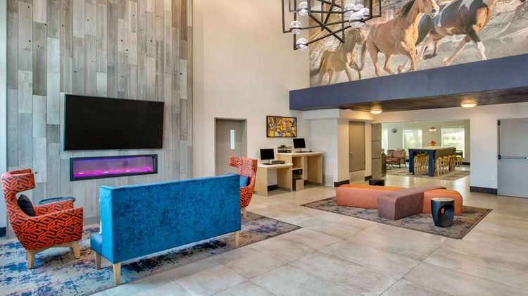 La Quinta Inn & Suites Las Colinas Lobby
