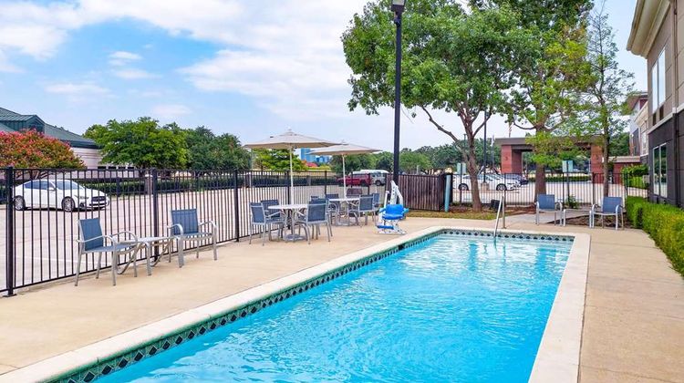 La Quinta Inn & Suites Las Colinas Pool