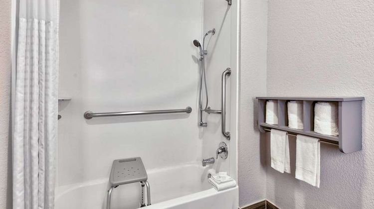 La Quinta Inn & Suites Las Colinas Room