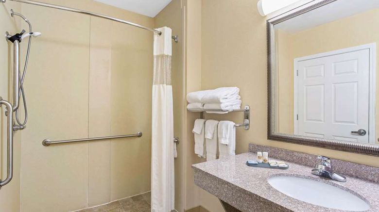 <b>La Quinta Inn & Suites North Mobile Room</b>. Images powered by <a href="https://iceportal.shijigroup.com/" title="IcePortal" target="_blank">IcePortal</a>.