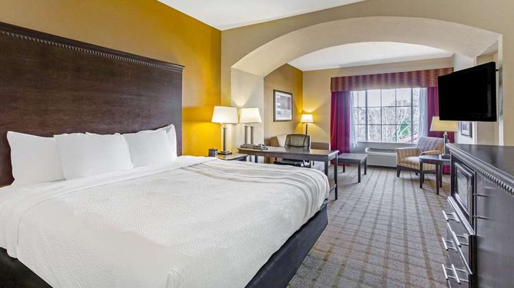 La Quinta Inn & Suites North Mobile Suite