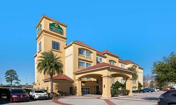 La Quinta Inn & Suites Bush Intl Airport