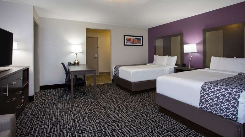 <b>La Quinta Inn Roanoke Salem Room</b>. Images powered by <a href="https://iceportal.shijigroup.com/" title="IcePortal" target="_blank">IcePortal</a>.