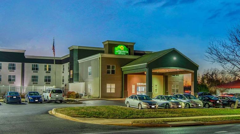 <b>La Quinta Inn & Suites Lexington Park Exterior</b>. Images powered by <a href="https://iceportal.shijigroup.com/" title="IcePortal" target="_blank">IcePortal</a>.