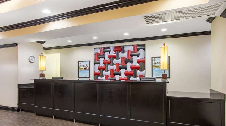 La Quinta Inn & Suites Conway Lobby