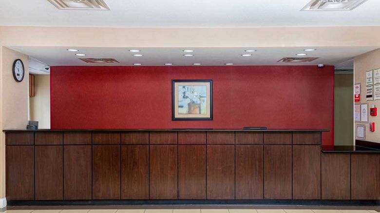 <b>La Quinta Inn & Suites Macon West Lobby</b>. Images powered by <a href="https://iceportal.shijigroup.com/" title="IcePortal" target="_blank">IcePortal</a>.