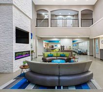 La Quinta Inn & Suites Sulphur Springs Lobby