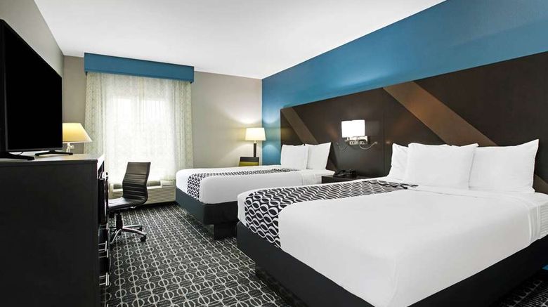 <b>La Quinta Inn & Suites Sulphur Springs Room</b>. Images powered by <a href="https://iceportal.shijigroup.com/" title="IcePortal" target="_blank">IcePortal</a>.