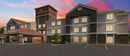 La Quinta Inn & Suites Lexington S Exterior