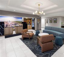La Quinta Inn & Suites Lexington S Lobby