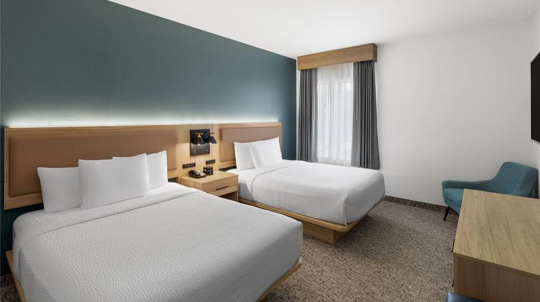 <b>La Quinta Inn & Suites Lexington S Suite</b>. Images powered by <a href="https://iceportal.shijigroup.com/" title="IcePortal" target="_blank">IcePortal</a>.