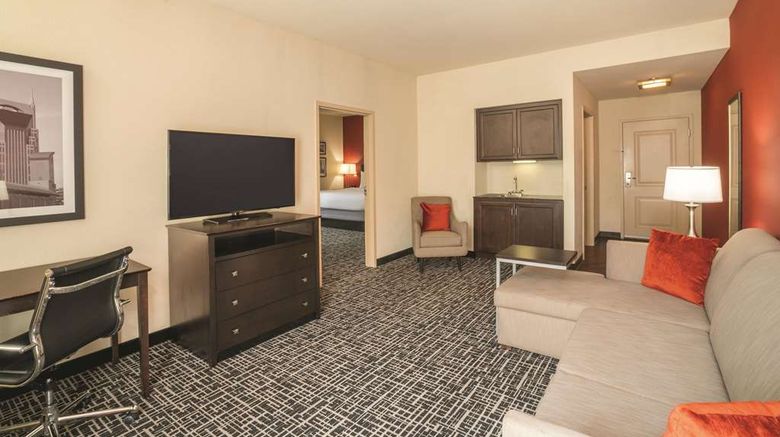 <b>La Quinta Inn & Suites by Wyndham Smyrna Suite</b>. Images powered by <a href="https://iceportal.shijigroup.com/" title="IcePortal" target="_blank">IcePortal</a>.