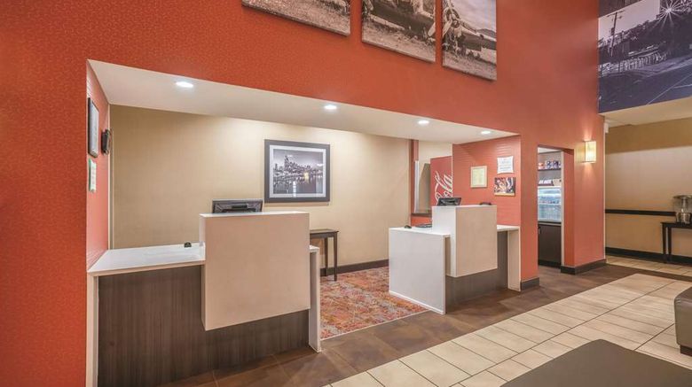 <b>La Quinta Inn & Suites by Wyndham Smyrna Lobby</b>. Images powered by <a href="https://iceportal.shijigroup.com/" title="IcePortal" target="_blank">IcePortal</a>.