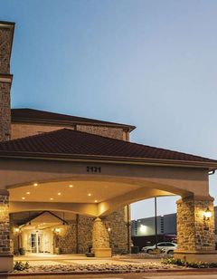 La Quinta Inn & Suites South