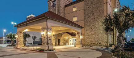 La Quinta Inn & Suites South Exterior