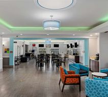 La Quinta Inn & Suites Raymondville Lobby
