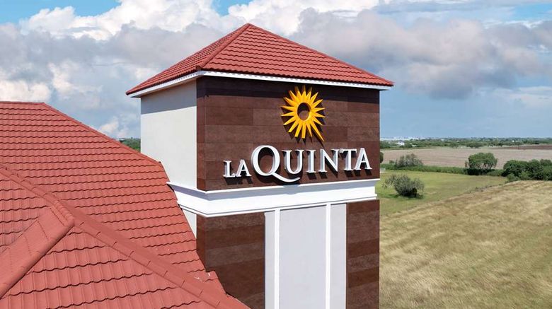 <b>La Quinta Inn & Suites Raymondville Exterior</b>. Images powered by <a href="https://iceportal.shijigroup.com/" title="IcePortal" target="_blank">IcePortal</a>.