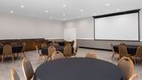 <b>La Quinta Inn & Suites Raymondville Meeting</b>. Images powered by <a href="https://iceportal.shijigroup.com/" title="IcePortal" target="_blank">IcePortal</a>.