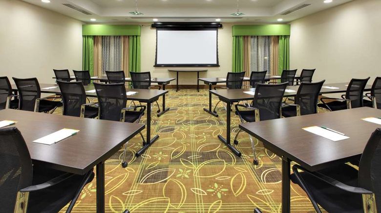 <b>La Quinta Inn & Suites Memphis Wolfchase Meeting</b>. Images powered by <a href="https://iceportal.shijigroup.com/" title="IcePortal" target="_blank">IcePortal</a>.