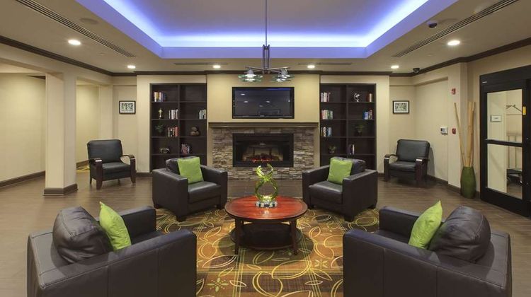 La Quinta Inn & Suites Memphis Wolfchase Lobby